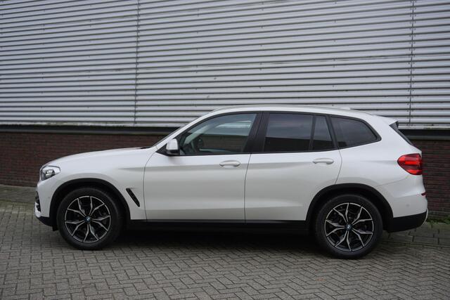 BMW X3 xDrive20i Executive Edition/Leer/Trekhaak/19Inch. /Dealeronderhouden.