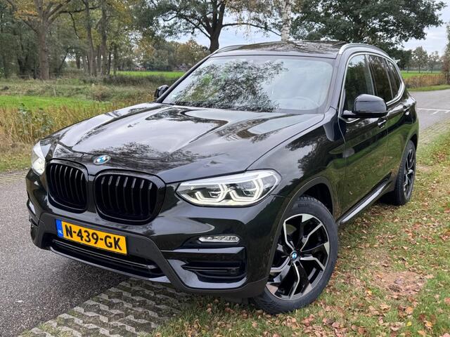 BMW X3 18d SDRIVE / SPORTSTOELEN / PANORAMADAK / TREKHAAK / CARPLAY / 2020