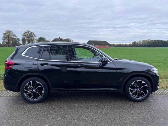 BMW X3 18d SDRIVE / SPORTSTOELEN / PANORAMADAK / TREKHAAK / CARPLAY / 2020