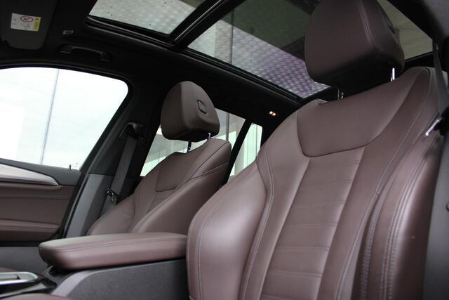 BMW X3 iX3 High Executive / Trekhaak / Sportstoelen / Laserlight / Comfort Access / Head-Up / Parking Assistant Plus / Gesture Control / Stuurverwarming