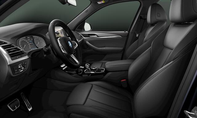 BMW X3 xDrive30e | M-Sport | Live Cockpit | Panorama | Leder | Memory | Trekhaak | 19"LM | Carbon Zwart