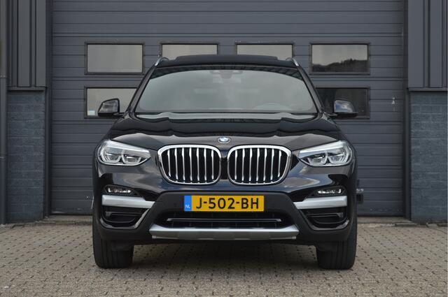 BMW X3 xDrive20i High Executive Edition | PANO | TREKHAAK | CAMERA |