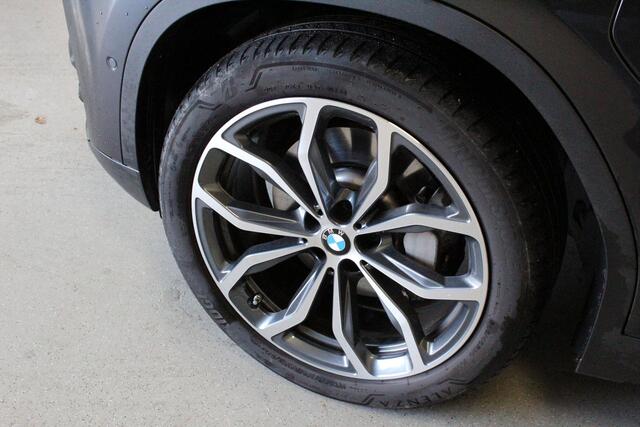 BMW X3 xDrive30e High Executive | 20'LMV | CLIMA | WEGKL-TRHAAK | DAB | STOEL-VERW | NAVI | E-KLEP | SFEER |
