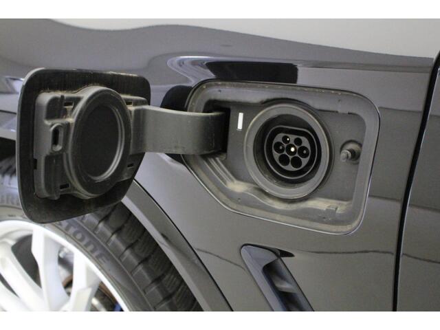 BMW X3 xDrive30e M-Sport | Trekhaak | Panorama | Head-Up | Camera | Leder |