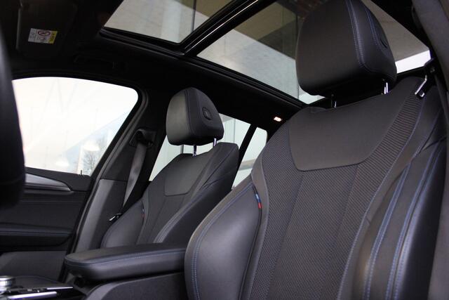 BMW X3 xDrive30i M Sport Automaat / Panoramadak / Sportstoelen / Achteruitrijcamera / LED / Head-Up / Comfort Access / Parking Assistant