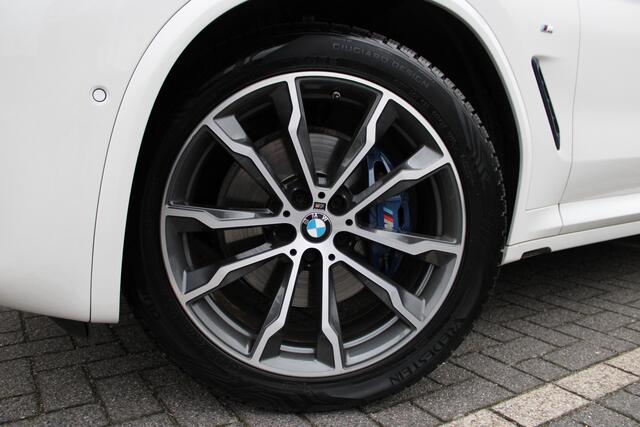 BMW X3 xDrive30i M Sport Automaat / Panoramadak / Sportstoelen / Achteruitrijcamera / LED / Head-Up / Comfort Access / Parking Assistant
