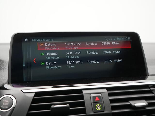 BMW X3 sDrive20i Launch Edition High Executive Dealer O.H. | Panodak | Head Up | Camera | Lederen Sportstoelen Verwarmd | Keyless | Navigatie | Cruise Control | DAB |