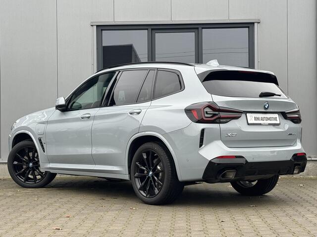 BMW X3 xDrive30e M Sport 292 PK | Keyless | 20 Inch | M Brooklyn grau | Black edition