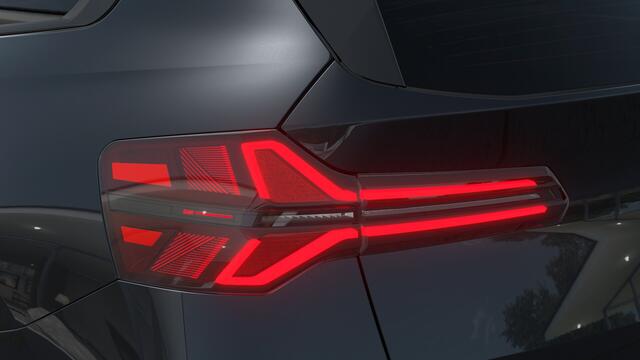 BMW X3 30e xDrive M Sport Automaat / Panoramadak / Trekhaak / Sportstoelen / Adaptieve LED / Comfort Access / Parking Assistant Plus / Stuurverwarming