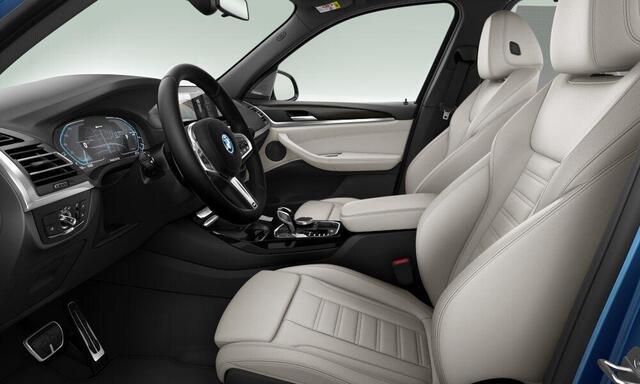 BMW X3 xDrive30e High Executive M Sport - Trekhaak - Elektrisch verstelbare/verwarmde stoelen - Ambient Air pakket - Parking/Driving Assistant - Head up - Harman Kardon - Comfort Access - BMW Laserlight -