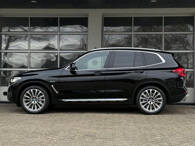 BMW X3 xDrive30e LCI | SPORTSTOELEN | LEDER | PANORAMADAK | CAMERA | BMW LIVE COCKPIT | 20 INCH LM VELGEN |
