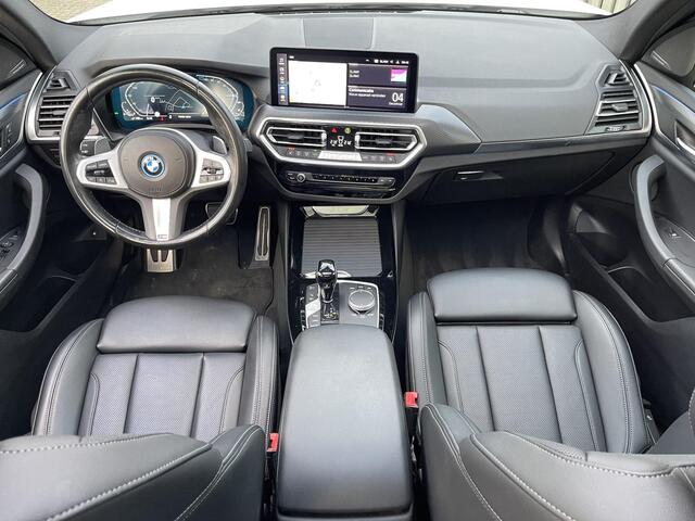 BMW X3 xDrive30e High Executive M Sport 19"/Leder/Panoramadak/Harman Kardon/Dodehoek/Sport Steering/Stoelverwarming/Sfeerverlichting/Camera/Apple Carplay & Android Auto