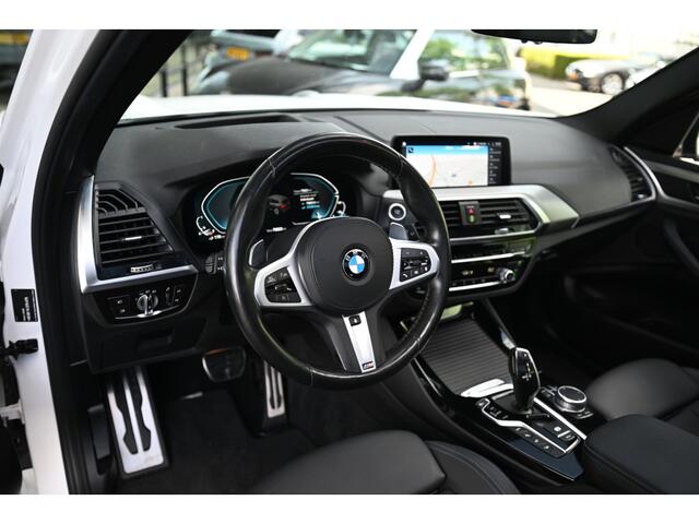 BMW X3 xDrive30e High Executive M Sport Automaat / Panoramadak / Trekhaak / Sportstoelen / LED / Head-Up / Parking Assistant Plus / Comfort Access / Stuurverwarming