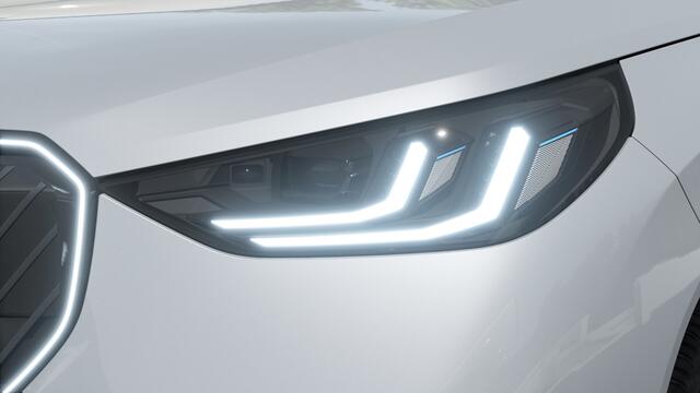 BMW X3 30e xDrive M Sport Automaat / Panoramadak / Trekhaak / Sportstoelen / Adaptieve LED / Comfort Access / Parking Assistant Plus / Stoelventilatie