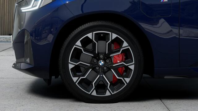 BMW X3 30e xDrive M Sport Automaat / Panoramadak / Trekhaak / Sportstoelen / Adaptieve LED / Comfort Access / Parking Assistant Plus / Stoelventilatie