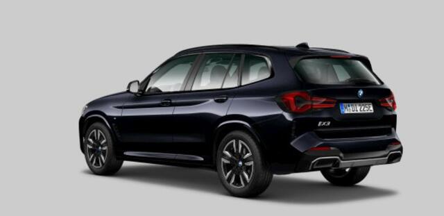 BMW X3 iX3 Executive 80 kWh Sportstoelen - Elektrisch verwarmde voorstoelen - Comfort Access - Driving Assistant Professional - Active Guard - Active Protection - Parking Pack - Akoestische voetgangersbescherming -