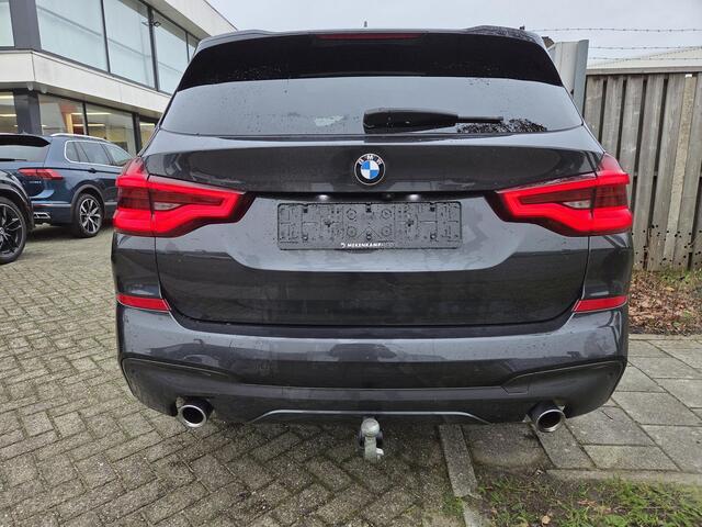 BMW X3 xDrive30e High Executive M Sport 19"/Leder/Panoramadak/Trekhaak/Keyless/Head-up/Stoelverwarming/Sfeerverlichting/Camera/Apple Carplay & Android Auto