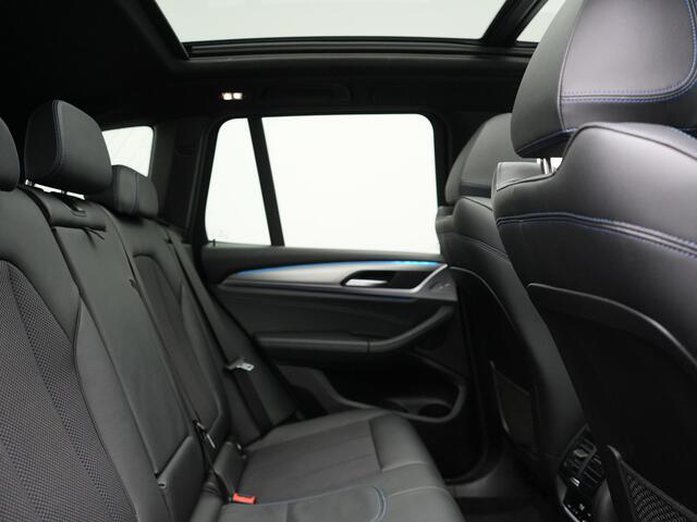 BMW X3 xDrive30e M Sport Plug In Hybrid 293pk Dealer O.H. PHEV | Panodak | Head Up | Camera | Lederen Sportstoelen Verwarmd | Sfeerverlichting | Keyless | Blis | Virtual | Navigatie | DAB |