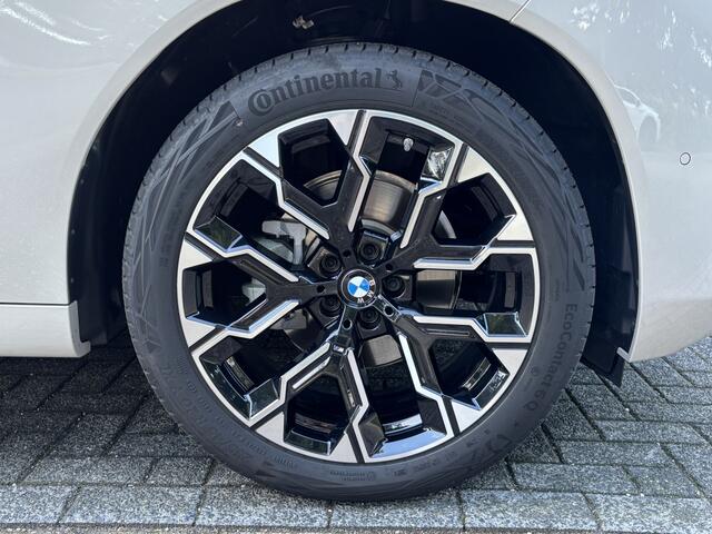 BMW X3 30e xDrive M-Sport Panorama Trekhaak Harman Memory 20"