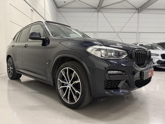 BMW X3 xDrive30e M-Sport PANO/20"/SFEER/CARPLAY/CAMERA/LIVE-COCKPIT/EL.A.KLEP/SHADOW-LINE/DONKERE-HEMEL/CARBONSCHWARZ/VOLLEDIG BMW DEALER HISTORIE