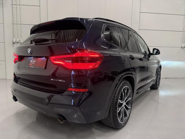 BMW X3 xDrive30e M-Sport PANO/20"/SFEER/CARPLAY/CAMERA/LIVE-COCKPIT/EL.A.KLEP/SHADOW-LINE/DONKERE-HEMEL/CARBONSCHWARZ/VOLLEDIG BMW DEALER HISTORIE