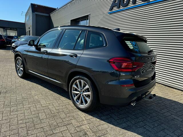 BMW X3 xDrive30e High Executive Leer Panoramadak Trekhaak Adaptieve LED 19 Inch Keyess Entry Head-Up Display Carplay Elek Stoelverstelling