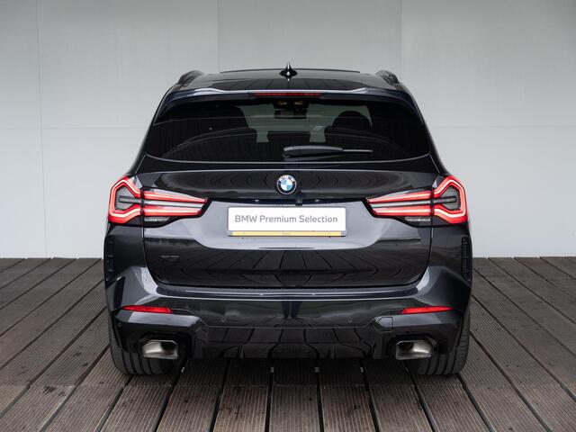 BMW X3 xDrive30e | M Sportpakket | M Sport Stoelen | Head-Up Display | Panoramadak | Stuurwielrand verwarmd | Comfort Access | Achteruitrijcamera | 21''