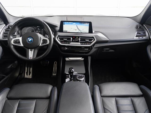 BMW X3 xDrive30e | M Sportpakket | M Sport Stoelen | Head-Up Display | Panoramadak | Stuurwielrand verwarmd | Comfort Access | Achteruitrijcamera | 21''