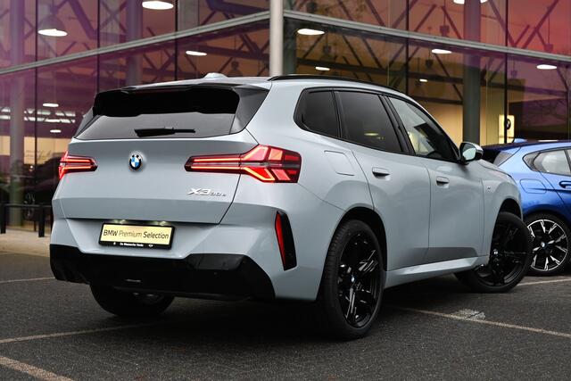 BMW X3 30e xDrive M Sport Automaat / Panoramadak / Trekhaak / Sportstoelen / Adaptieve LED / Stoelventilatie / Parking Assistant Plus / Comfort Access