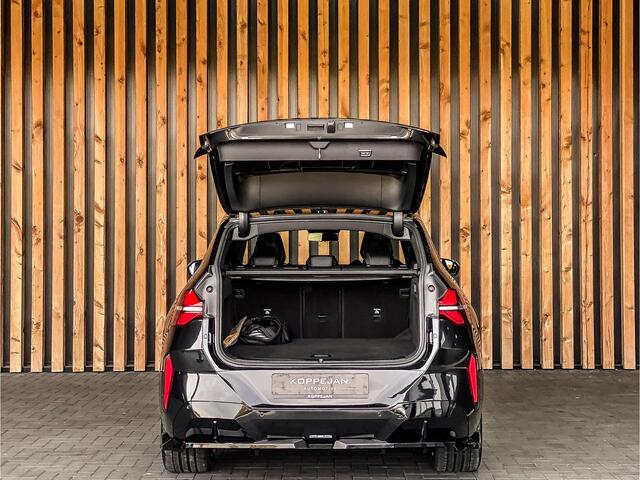 BMW X3 30e xDrive 299PK M-Sport | PANO | KEYLESS | SFEERVERLICHTING | RIJASSISTENT PLUS | HARMAN KARDON |