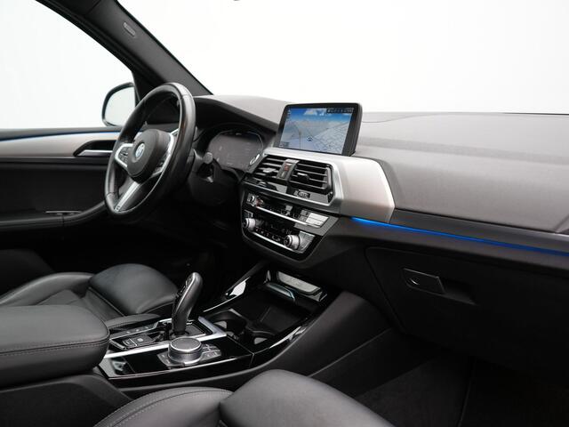 BMW X3 xDrive30e xLine Plug In Hybrid 293pk Dealer O.H PHEV | Trekhaak Af Fabriek | Panodak | Head Up | Lederen Sportstoelen Verwarmd | Keyless | Apple Carplay | Cruise Control | M Sportstuur | Navigatie | Virtual | DAB |