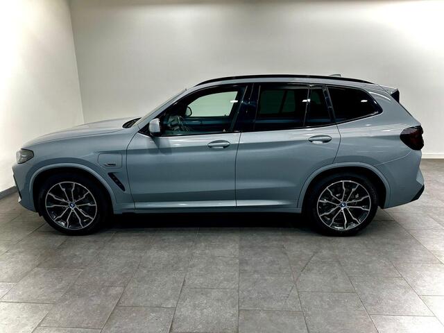 BMW X3 xDrive30e High Exe M-Sport Aerodynamics 2022 model