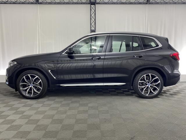 BMW X3 xDrive30e Automaat | Apple CarPlay | Leder | Pano-Dak | Navi | H&K | Dodehoek Det. |