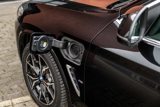 BMW X3 xDrive30e M-Sport ACC Panorama HuD Trekhaak Leder