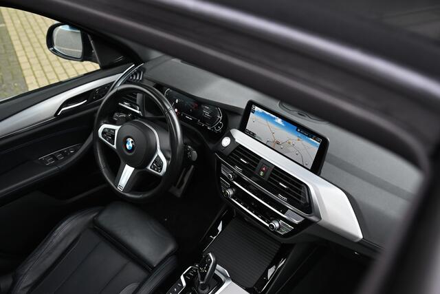 BMW X3 xDrive30e High Executive M Sport Automaat / Panoramadak / Sportstoelen / Achteruitrijcamera / Comfort Access / Adaptieve LED / Head-Up / Harman Kardon / Stoelverwarming