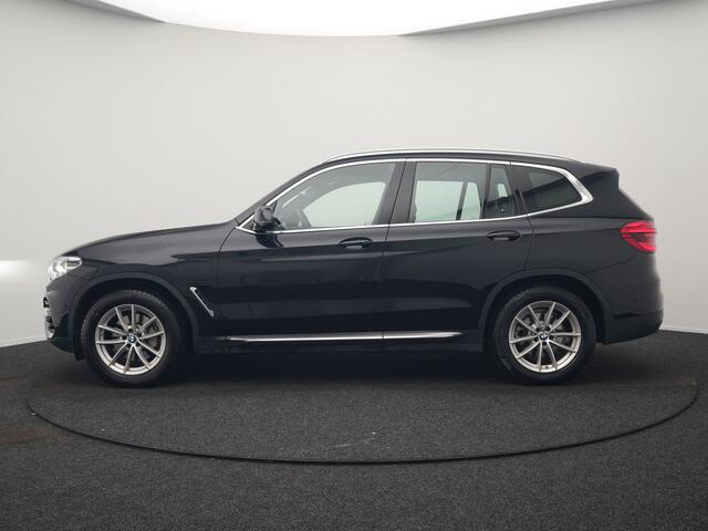 BMW X3 xDrive30e Luxury Line Plug In Hybrid 293pk Dealer O.H. PHEV | Trekhaak Af Fabriek | Camera | Adaptief Onderstel | Lederen Sportstoelen Memory & Verwarmd | Hifi Sound | Sfeerverlichting | Blis | Apple Carplay | Keyless | Navigatie | DAB |