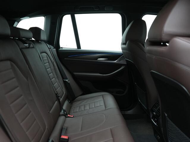 BMW X3 xDrive30e Luxury Line Plug In Hybrid 293pk Dealer O.H. PHEV | Trekhaak Af Fabriek | Camera | Adaptief Onderstel | Lederen Sportstoelen Memory & Verwarmd | Hifi Sound | Sfeerverlichting | Blis | Apple Carplay | Keyless | Navigatie | DAB |