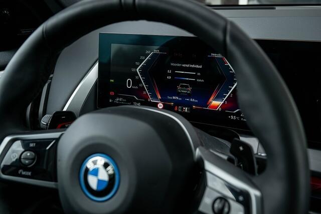 BMW X3 30e xDrive M Sport Pro | Panorama | Harman/Kardon | Head-Up | Memory Seats | Ventilatie |Trekhaak | Driving Ass. Plus | 360° | 20 Inch | Iconic |