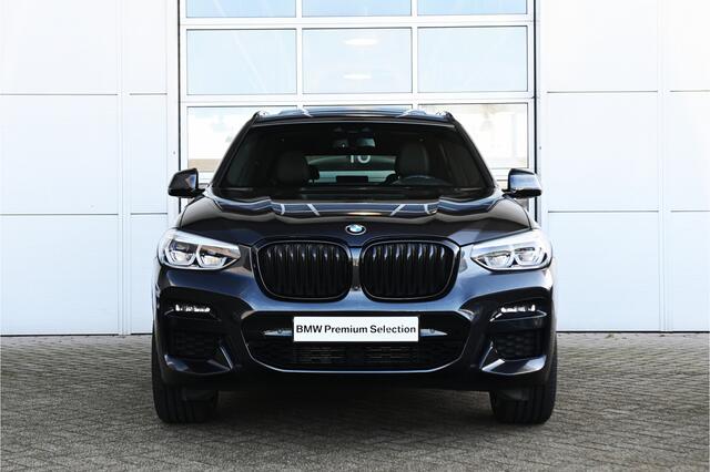 BMW X3 xDrive30e High Executive M Sport Automaat / Trekhaak / Panoramadak / Sportstoelen / Comfort Access / Head-Up / Adaptieve LED / Parking Assistant Plus