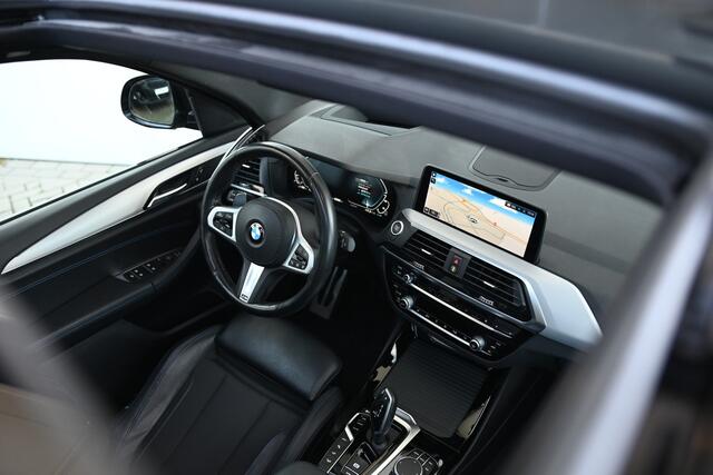 BMW X3 xDrive30e High Executive M Sport Automaat / Trekhaak / Panoramadak / Sportstoelen / Comfort Access / Head-Up / Adaptieve LED / Parking Assistant Plus