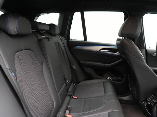 BMW X3 xDrive30e M Sport Plug In Hybrid 293pk Dealer O.H. PHEV | Trekhaak Af Fabriek | Camera | Adaptief Onderstel | Lederen Sportstoelen Verwarmd | Adaptive LED | Hifi Audio | Sfeerverlichting | 20"L.M | Virtual | Navigatie | DAB | Cruise Control |