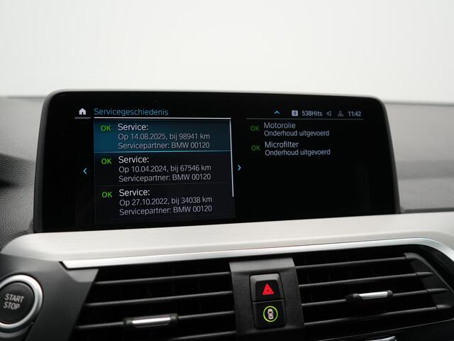 BMW X3 xDrive30e M Sport Plug In Hybrid 293pk Dealer O.H. PHEV | Trekhaak Af Fabriek | Camera | Adaptief Onderstel | Lederen Sportstoelen Verwarmd | Adaptive LED | Hifi Audio | Sfeerverlichting | 20"L.M | Virtual | Navigatie | DAB | Cruise Control |