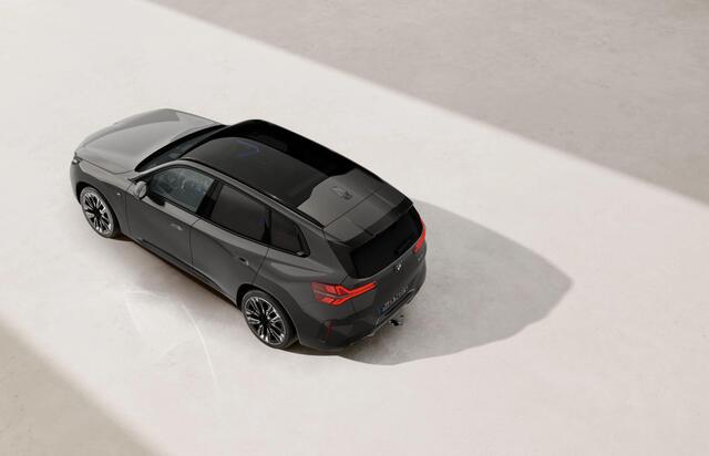 BMW X3 30e xDrive M-Sport Pro / Pano / Trekhaak / Stuurverwarming