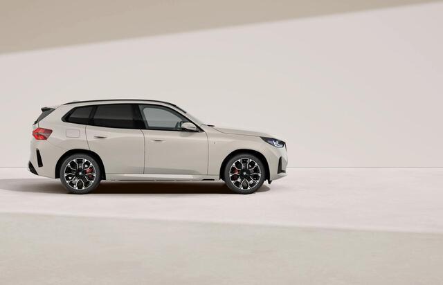 BMW X3 30e xDrive M-Sport Pro / Pano / Trekhaak / ACC