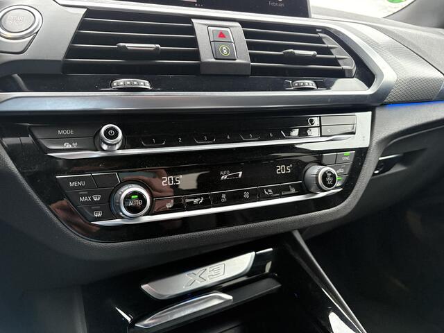 BMW X3 xDrive30e M Sport Plug-in Hybride | PHEV | Elek. Trekhaak | 20 inch | M pakket | Stoelverwarming | Shadowline Exterior | Adaptive Led verlichting | Hifi | Volledig digitaal instrumentenpaneel