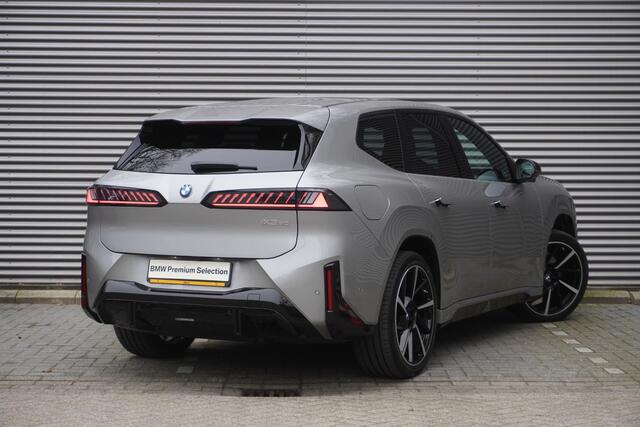 BMW X3 iX3 50 xDrive M Sportpakket Pro | 21 inch LM Sterspaak (Styling 1050 M) | Panoramadak met Klimaat Comfort Glas | Harman-Kardon Surround Sound System | 3D Head-Up Display