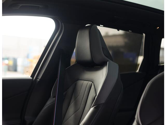 BMW X3 30e xDrive | Pano - Trekhaak - HUD