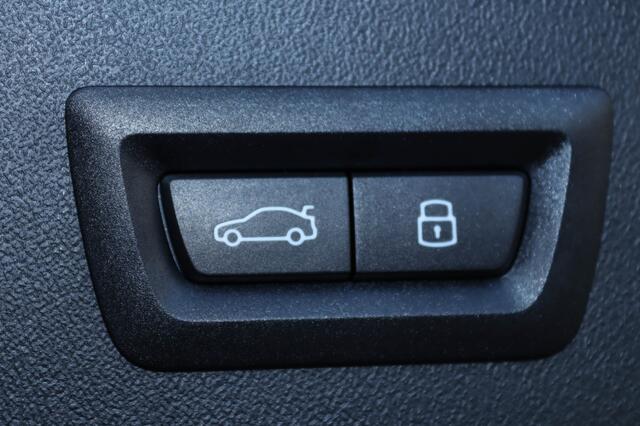 BMW X3 30 e xDrive M Sport Pano l 360 l HUD l Memory l Drive Assistance