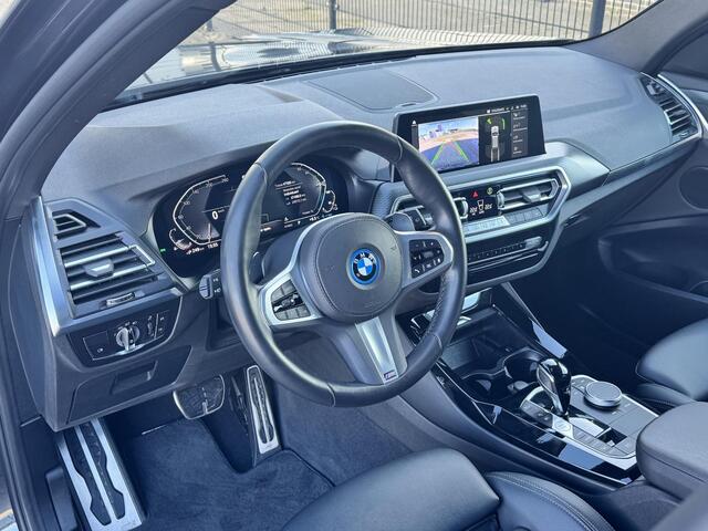 BMW X3 xDrive30e M sport | 292 PK | Trekhaak | Black optic | Leder | digital cockpit | Camera