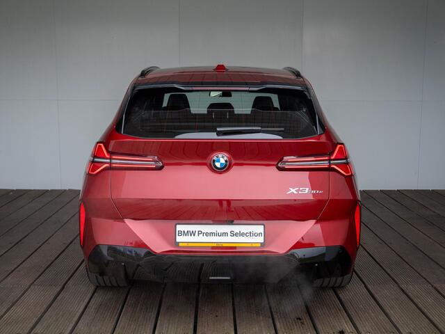 BMW X3 30e xDrive | M Sportpakket Pro | Comfort Pack | Harman Kardon | Stuurwielrand verwarmd | Comfort Access | Panoramadak | Stoelventilatie | Trekhaak